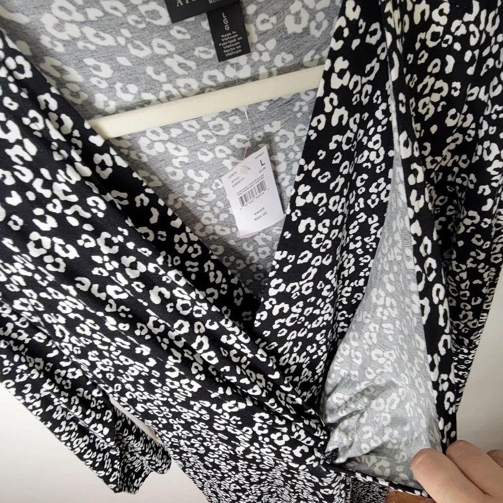 A Pea in the Pod HIGH-LOW HEM LIFT UP NURSING DRESS - Picture 7 of 9